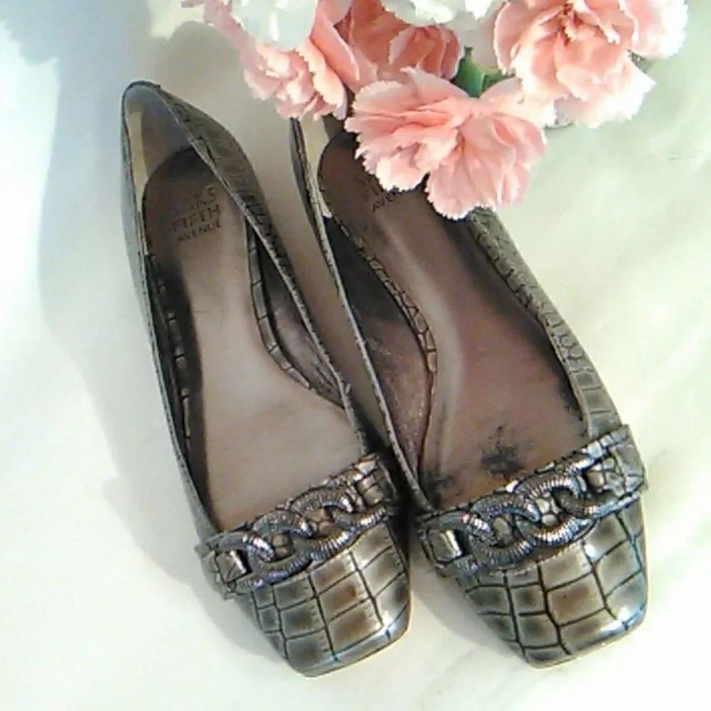 Saks Fifth Avenue Pewter Reptile Embossed Flats - Picture 1 of 14